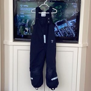 Blue snow pants size 4-5. Polarn o Pyret! The BEST snow pants for littles !! ⛄️